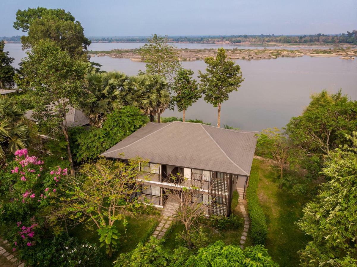 The River Resort Csampaszak Kültér fotó